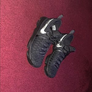 Nike Zoom KD 9 (Triple Black)